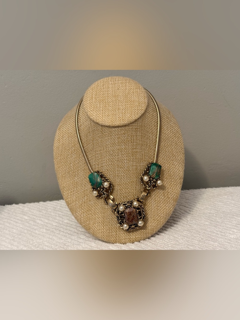 Vintage Art Deco Filigreed Necklace Goldtone